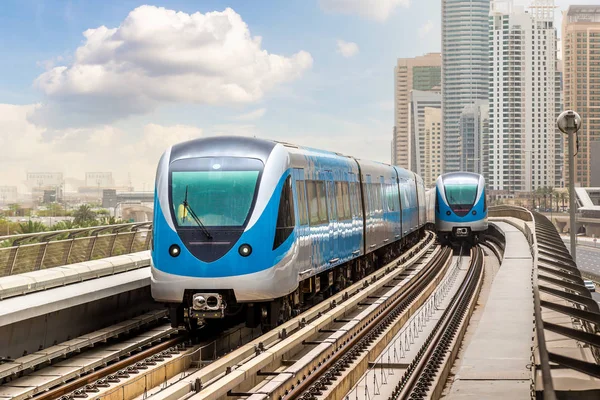 Dubai Metro Kereta Api Pada Hari Musim Panas Dubai Uni — Stok Foto