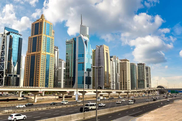 Sheikh Zayed Road Dubai Giorno Estate Emirati Arabi Uniti — Foto Stock