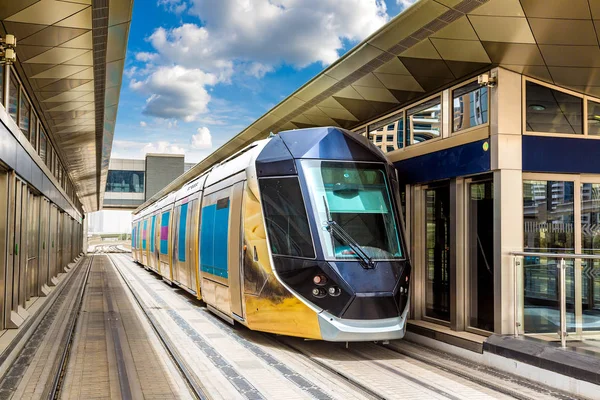 Dubai 'de yeni modern tramvay, Birleşik Arap Emirlikleri