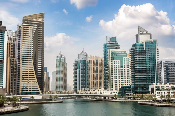 Dubai Marina Letní Den Dubaji Spojené Arabské Emiráty — Stock fotografie