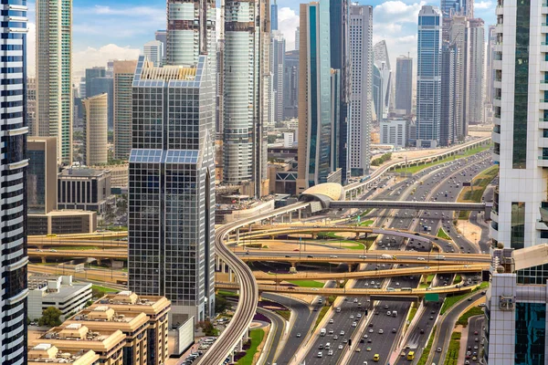 Ilmakuva Dubain Keskustasta Kesäpäivänä Yhdistyneet Arabiemiirikunnat — kuvapankkivalokuva