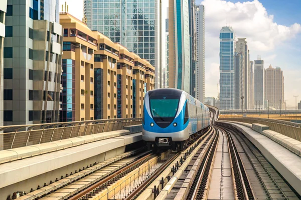 Dubai Metro Hattı Dubai Bir Yaz Günü Birleşik Arap Emirlikleri — Stok fotoğraf