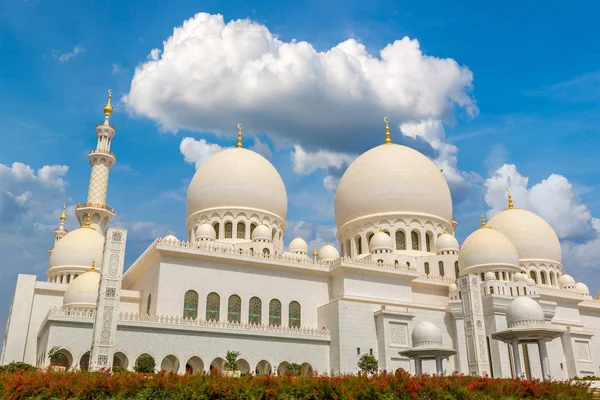 Sheikh Zayed Grand Mosque Abu Dhabi Summer Day Ηνωμένα Αραβικά — Φωτογραφία Αρχείου