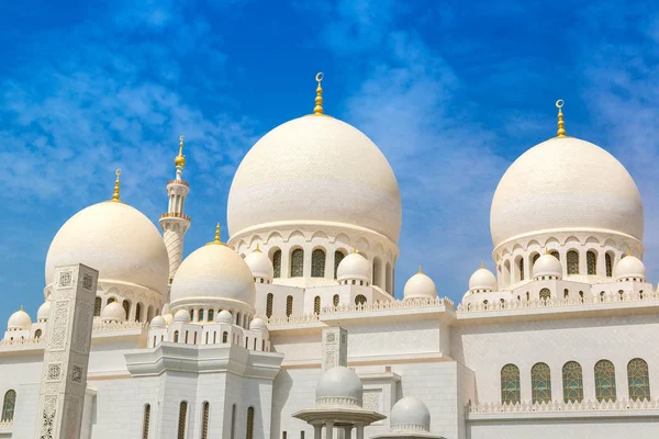 Grande Moschea Sheikh Zayed Abu Dhabi Una Giornata Estate Emirati — Foto Stock