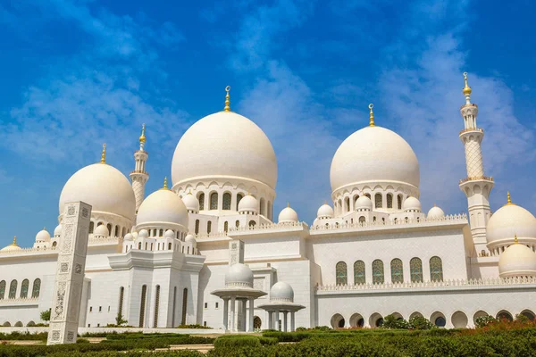 Grande Moschea Sheikh Zayed Abu Dhabi Una Giornata Estate Emirati — Foto Stock