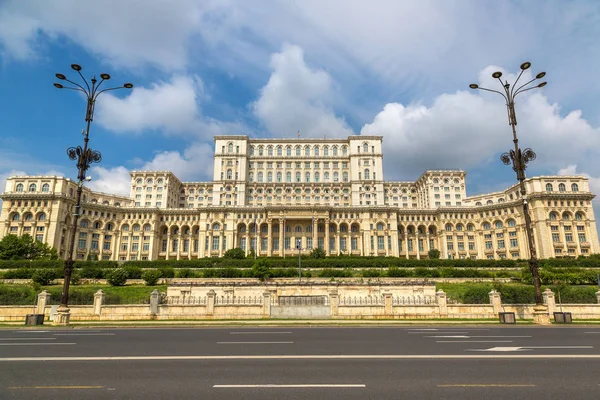 Parlamento Bucarest Rumania Hermoso Día Verano — Foto de Stock