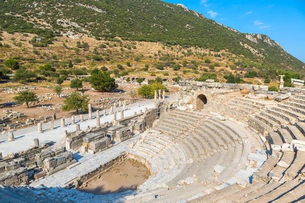 Odeon Μικρό Θέατρο Της Αρχαίας Πόλης Εφεσο Μια Όμορφη Καλοκαιρινή — Φωτογραφία Αρχείου