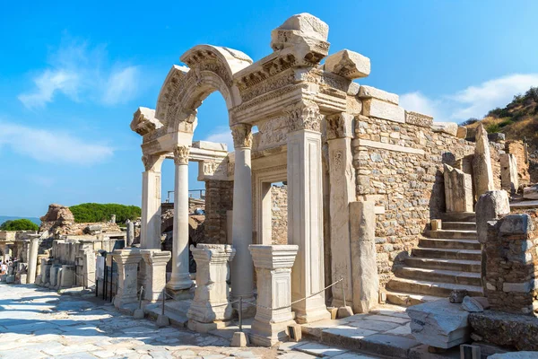 Ruinas Antigua Ciudad Éfeso Antigua Ciudad Griega Turquía Hermoso Día —  Fotos de Stock