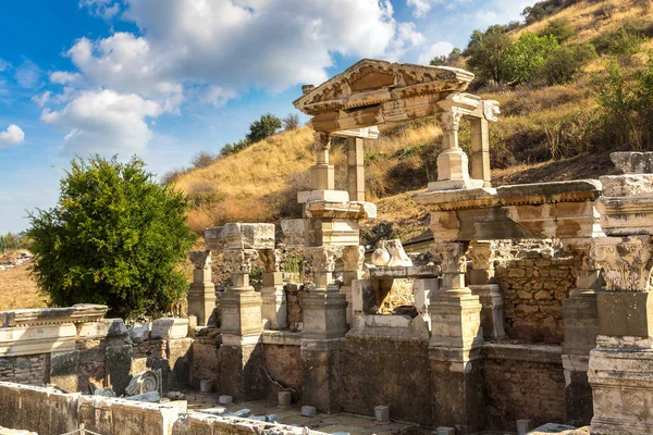 Ruinas Antigua Ciudad Éfeso Antigua Ciudad Griega Turquía Hermoso Día —  Fotos de Stock