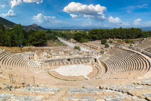 Anfiteatro Coliseo Antigua Ciudad Éfeso Turquía Hermoso Día Verano — Foto de Stock