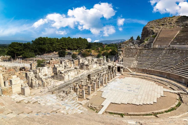 Anfiteatro Coliseo Antigua Ciudad Éfeso Turquía Hermoso Día Verano — Foto de Stock