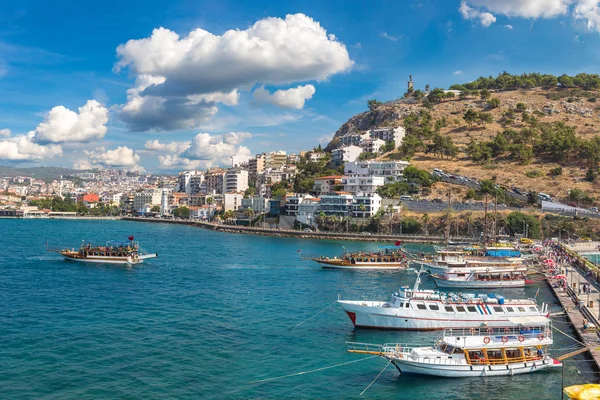 Statek Kuşadası Turkey Piękny Letni Dzień — Zdjęcie stockowe