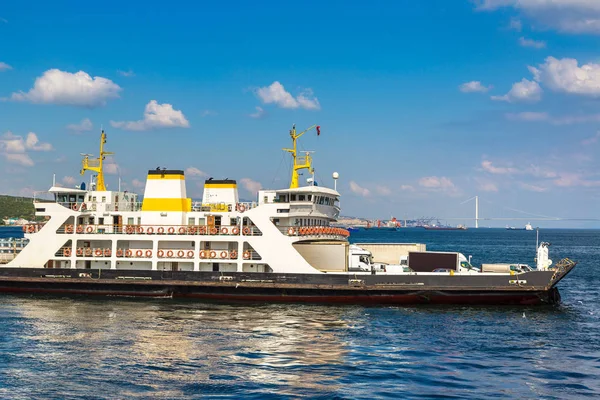 Traghetti Nello Stretto Dardanelli Turchia Una Bellissima Giornata Estiva — Foto Stock