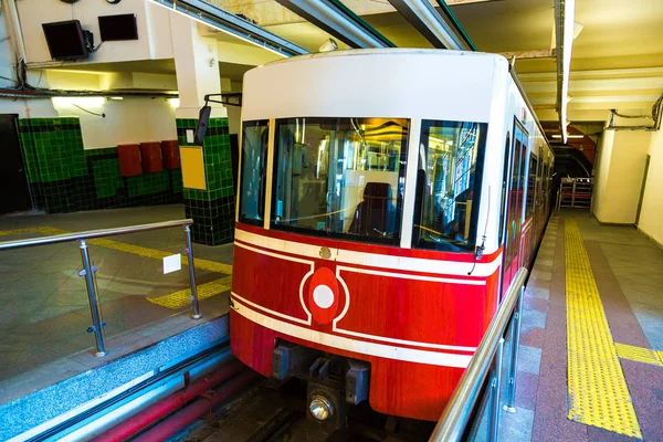 Treno Storico Della Funicolare Del Tunnel Istanbul Una Giornata Estiva — Foto Stock