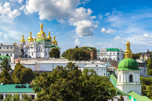Kiev Pechersk Lavra Monasterio Ortodoxo Hermoso Día Verano —  Fotos de Stock