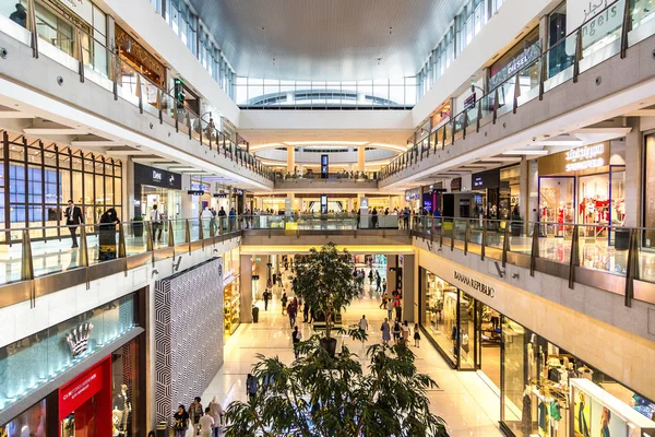 Dubai Emirados Árabes Unidos Julho 2018 Compradores Dubai Mall Emirados Imagem De Stock