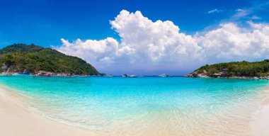 Raca (Raya) resort Island Phuket Island, Tayland bir yaz günü yakınındaki Panoraması