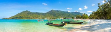 Geleneksel ahşap balıkçı tekne Koh Samui Adası, Tayland bir yaz günü Panoraması