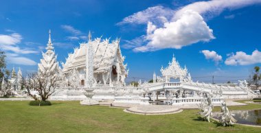 Chiang Rai, Tayland bir yaz günü beyaz tapınakta (Wat Rong Khun) Panoraması