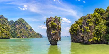 James Bond Adası Phang Nga Körfezindeki, bir yaz günü Tayland Panoraması