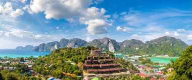 Phi Phi Don Island, Tayland bir yaz günü Panoraması