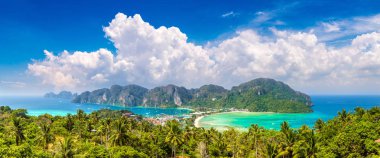 Phi Phi Don Island, Tayland bir yaz günü Panoraması