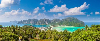 Phi Phi Don Island, Tayland bir yaz günü Panoraması