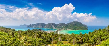 Phi Phi Don Island, Tayland bir yaz günü Panoraması