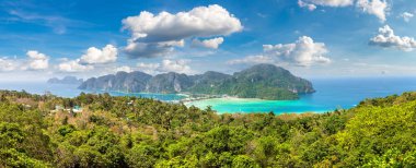 Phi Phi Don Island, Tayland bir yaz günü Panoraması