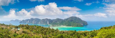 Phi Phi Don Island, Tayland bir yaz günü Panoraması