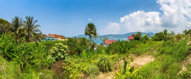 Patong beach ve Phuket Tayland Andaman Denizi bir yaz günü içinde Panoraması