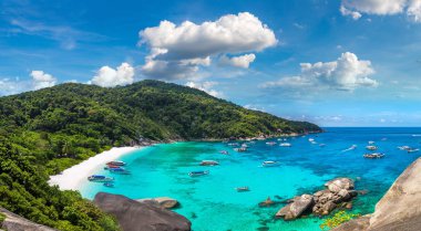 Tropikal Panoraması manzara Similan Adaları, bir yaz günü Tayland