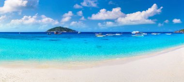 Tropikal Panoraması manzara Similan Adaları, bir yaz günü Tayland