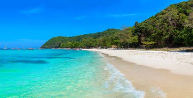 (O Ko) Coral Island Phuket Island, Tayland bir yaz günü yakınındaki Panoraması