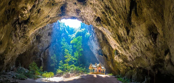 Panorama Del Pabellón Real Cueva Phraya Nakorn Parque Nacional Khao —  Fotos de Stock