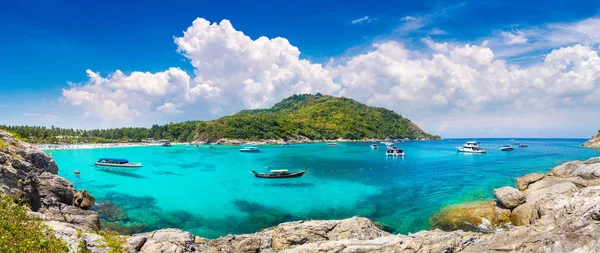 Panorama Racha Raya Isla Turística Cerca Isla Phuket Tailandia Día — Foto de Stock