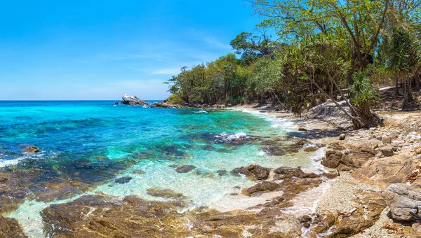 Panorama Racha Raya Isla Turística Cerca Isla Phuket Tailandia Día — Foto de Stock