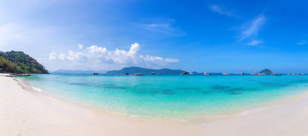 泰国普吉岛附近的珊瑚 岛全景 — 图库照片