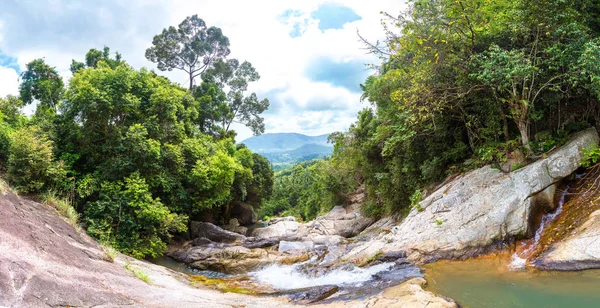 Namuang Cascade Sur Île Koh Samui Thaïlande Dans Une Journée — Photo