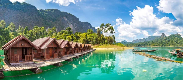 Panorama Traditional Thai Bungalows Cheow Lan Lake Ratchaprapha Dam Khao — Stock Photo, Image