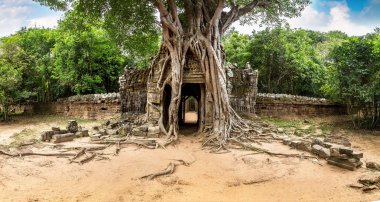 Siem Reap, Kamboçya'da bir yaz günü karmaşık Angkor Wat Tapınağı Ta Som Panoraması
