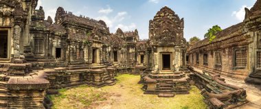 Siem Reap, Kamboçya'da bir yaz günü karmaşık Angkor Wat Tapınağı Banteay Samre Panoraması