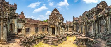 Siem Reap, Kamboçya'da bir yaz günü karmaşık Angkor Wat Tapınağı Banteay Samre Panoraması