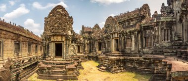 Siem Reap, Kamboçya'da bir yaz günü karmaşık Angkor Wat Tapınağı Banteay Samre Panoraması