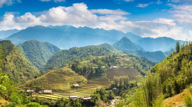 Terraced pirinç alan bir yaz günü Sapa, Lao Cai, Vietnam'da Panoraması