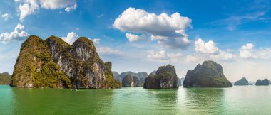 Dünya doğal miras Halon bay, bir yaz günü Vietnam'da Panoraması
