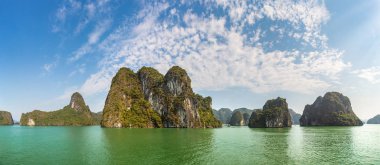 Dünya doğal miras Halon bay, bir yaz günü Vietnam'da Panoraması
