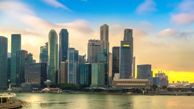 Singapur şehir manzarası güzel yaz geceleri Panoraması