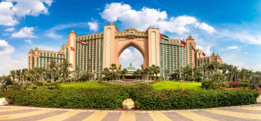 Dubai, Birleşik Arap Emirlikleri - 26 Haziran 2018: Panorama Atlantis, Palm Hotel Dubai, Birleşik Arap Emirlikleri