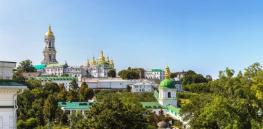 Kiev Pechersk Lavra Ortodoks Manastırı güzel yaz gün